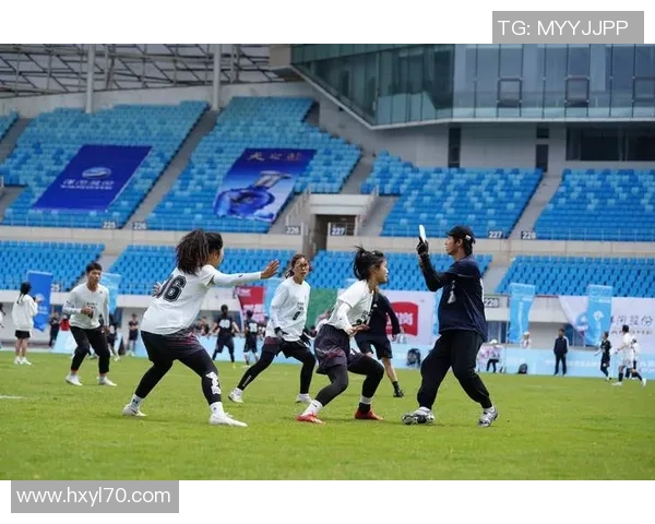 南京飞盘队盯防策略分析与比赛表现评估探讨