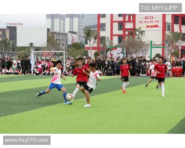 嘉定足球热潮兴起青少年踢球活动蓬勃发展助力体育文化繁荣 嘉定足球热潮兴起青少年踢球活动蓬勃发展助力体育文化繁荣