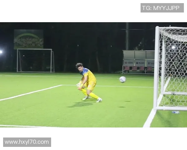 足球射门精选:精彩瞬间回顾与技巧解析,助你提升射门水平 足球射门精选:精彩瞬间回顾与技巧解析,助你提升射门水平